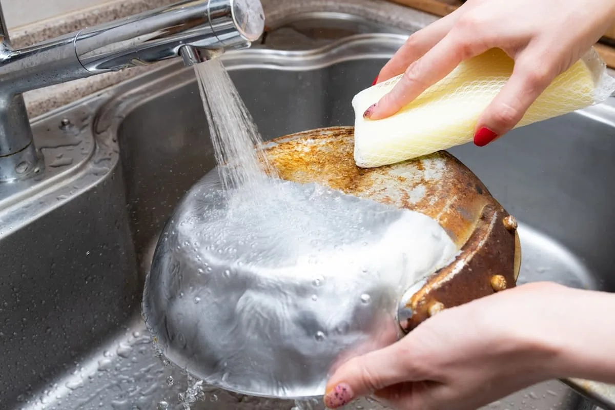 Limpiar adecuadamente una olla de aluminio