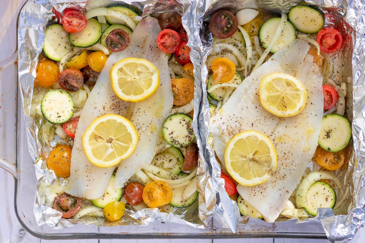 FIlete de pescado con papilote y vegetales