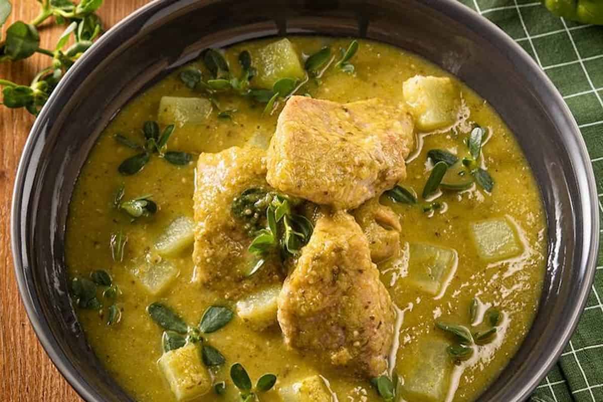 cómo hacer costillas de puerco en salsa verde