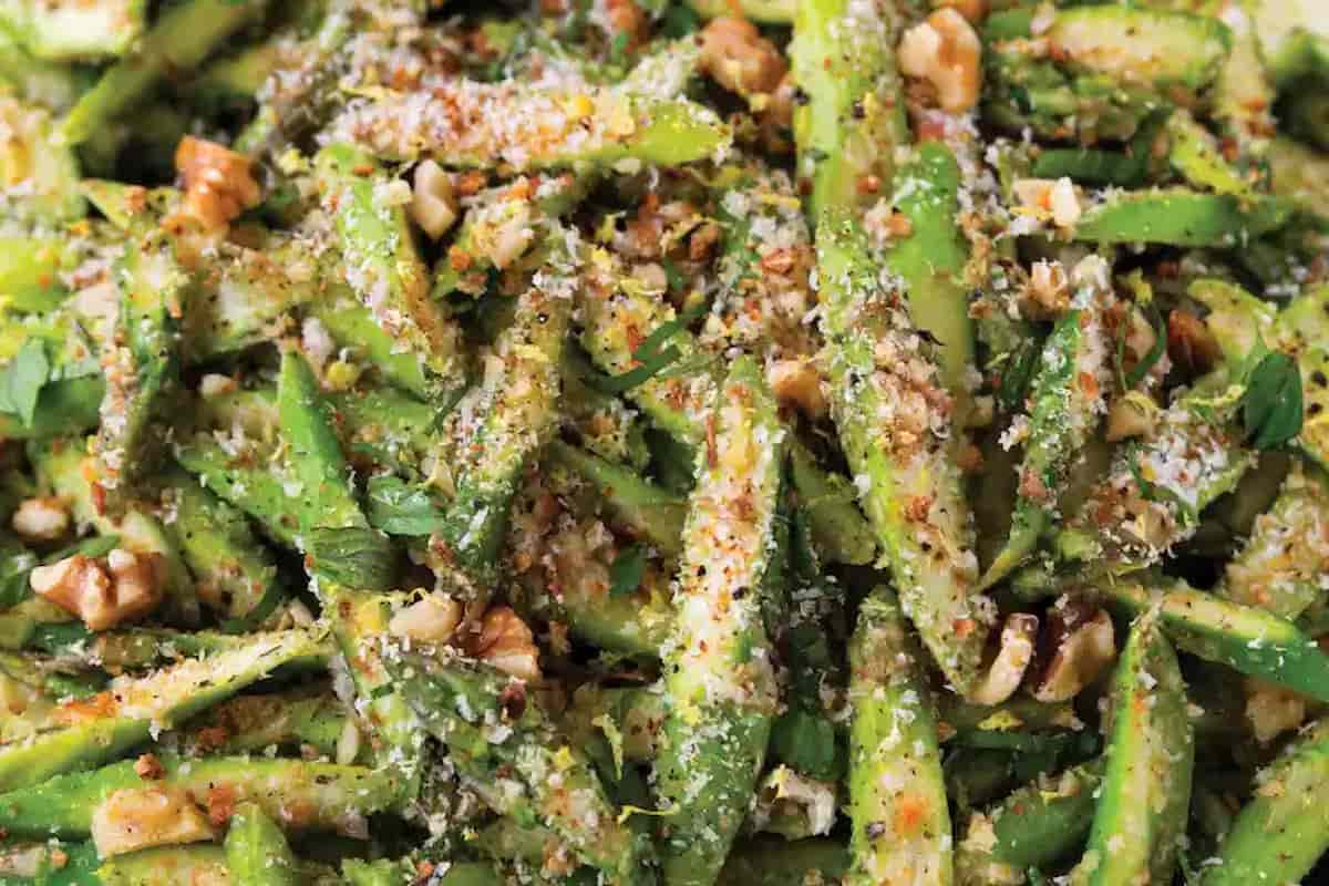 ensalada con parmesano y nuez