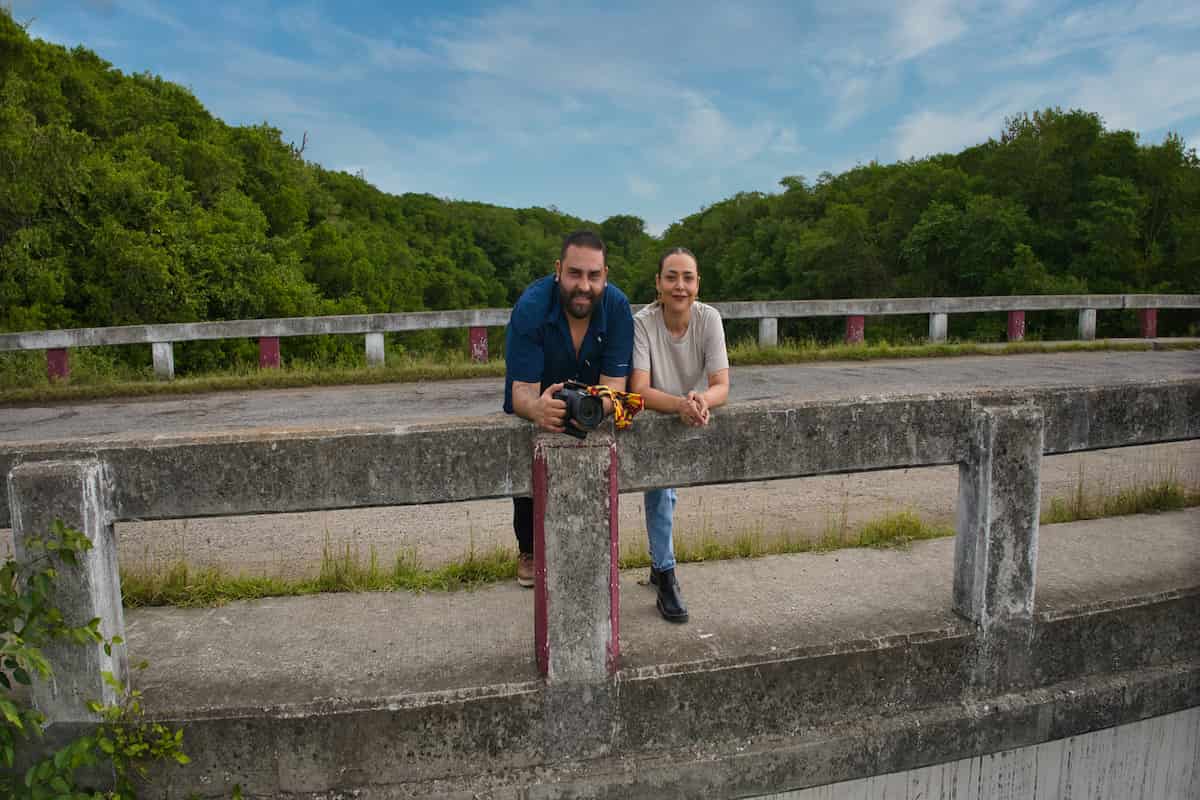 Chef Lupita Vidal y el fotógrafo Jesús David para el libro Agua y Humo.