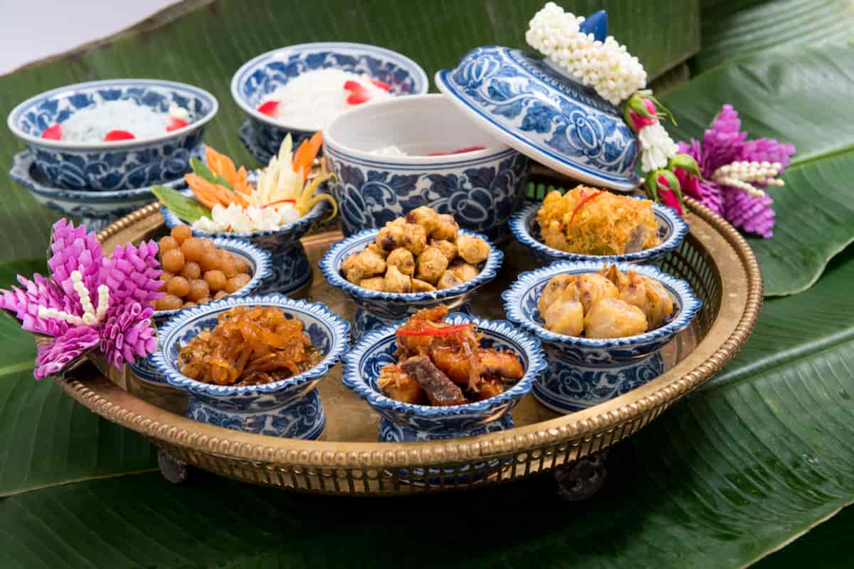 Khao chae es arroz remojado en agua fría.