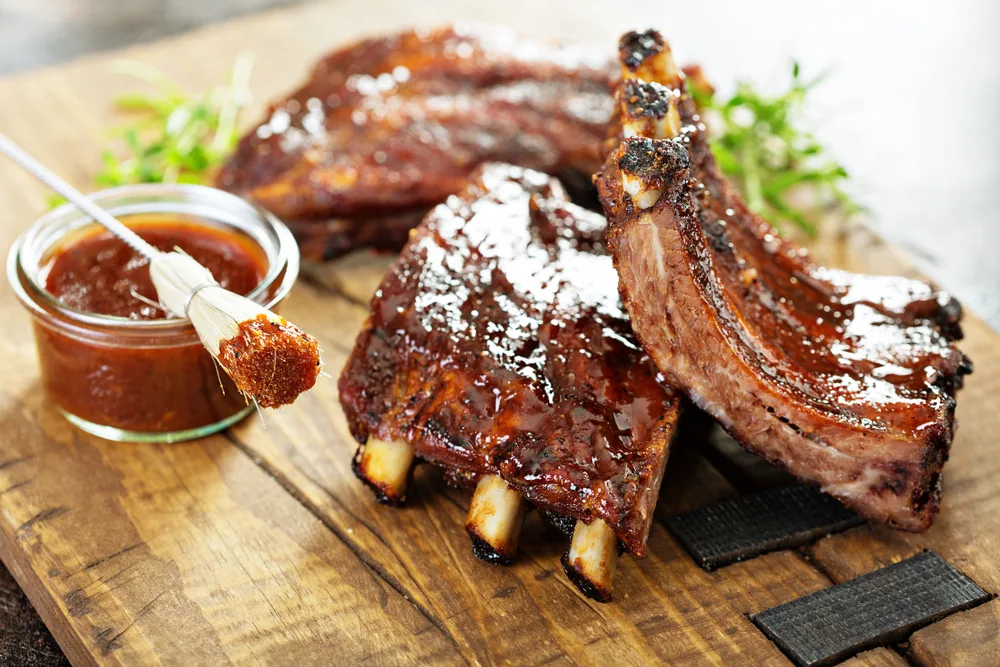 Costillas de res glaseadas con miel y mostaza / recetas con costilla de res