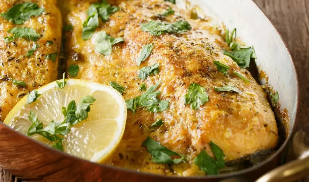 Filete de tilapia con cúrcuma y naranja para  desinflamar
