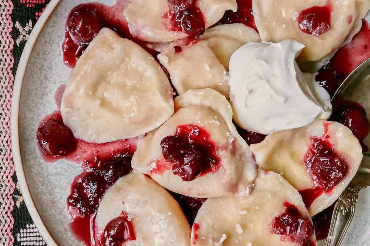 la gastronomía de canadá está basada en las tradiciones y costumbres de diversas culturas que migraron al territorio