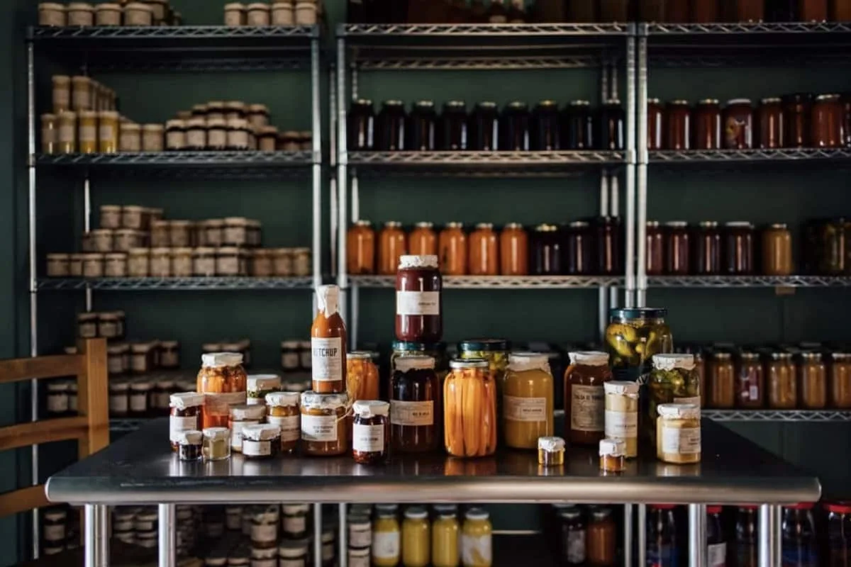 Este cotidiano mundo de como almacenar y preservar tus alimentos fue uno de los impulsos principales en la creación de Suculenta. / Foto: por @monicamexicana cortesía @suculenta_oax