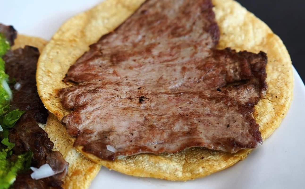 Taco de gaona de la taquería El Califa de León en CDMX | Foto: @califadeleon