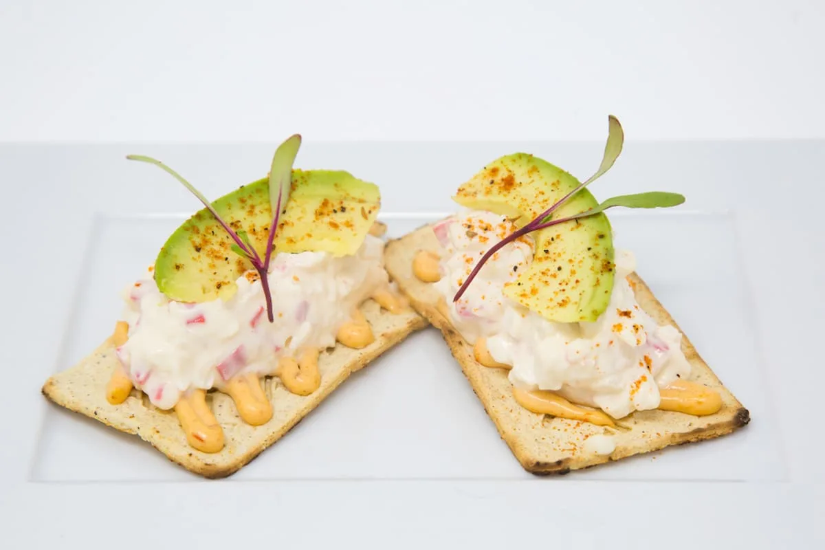 Tostadas con salsa Tampico