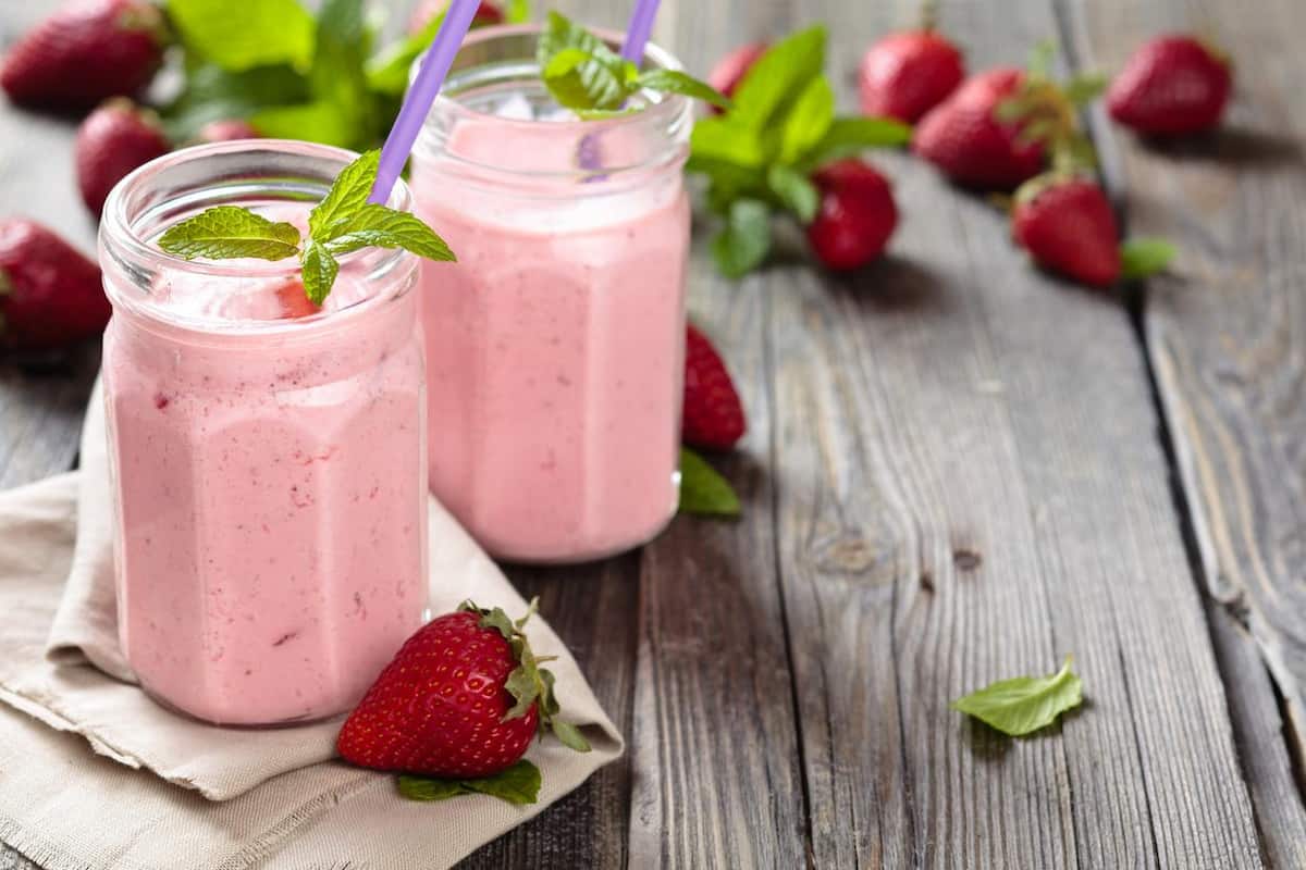 Agua fresca de horchata con fresa