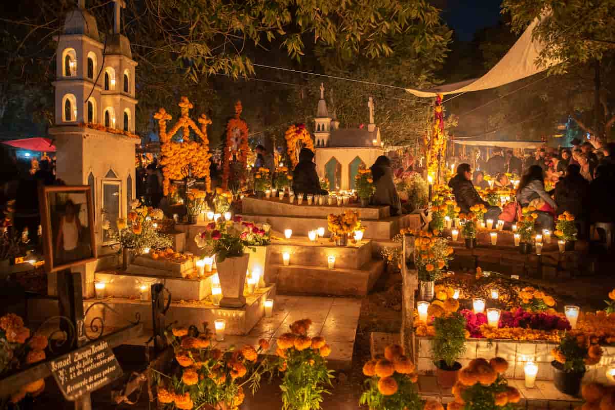 el costo de poner un altar de Día de Muertos sigue en aumento