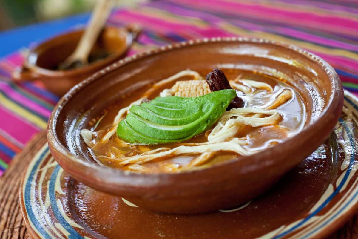 Apapáchate en estos lugares con las mejores sopas y caldos mexicanos.