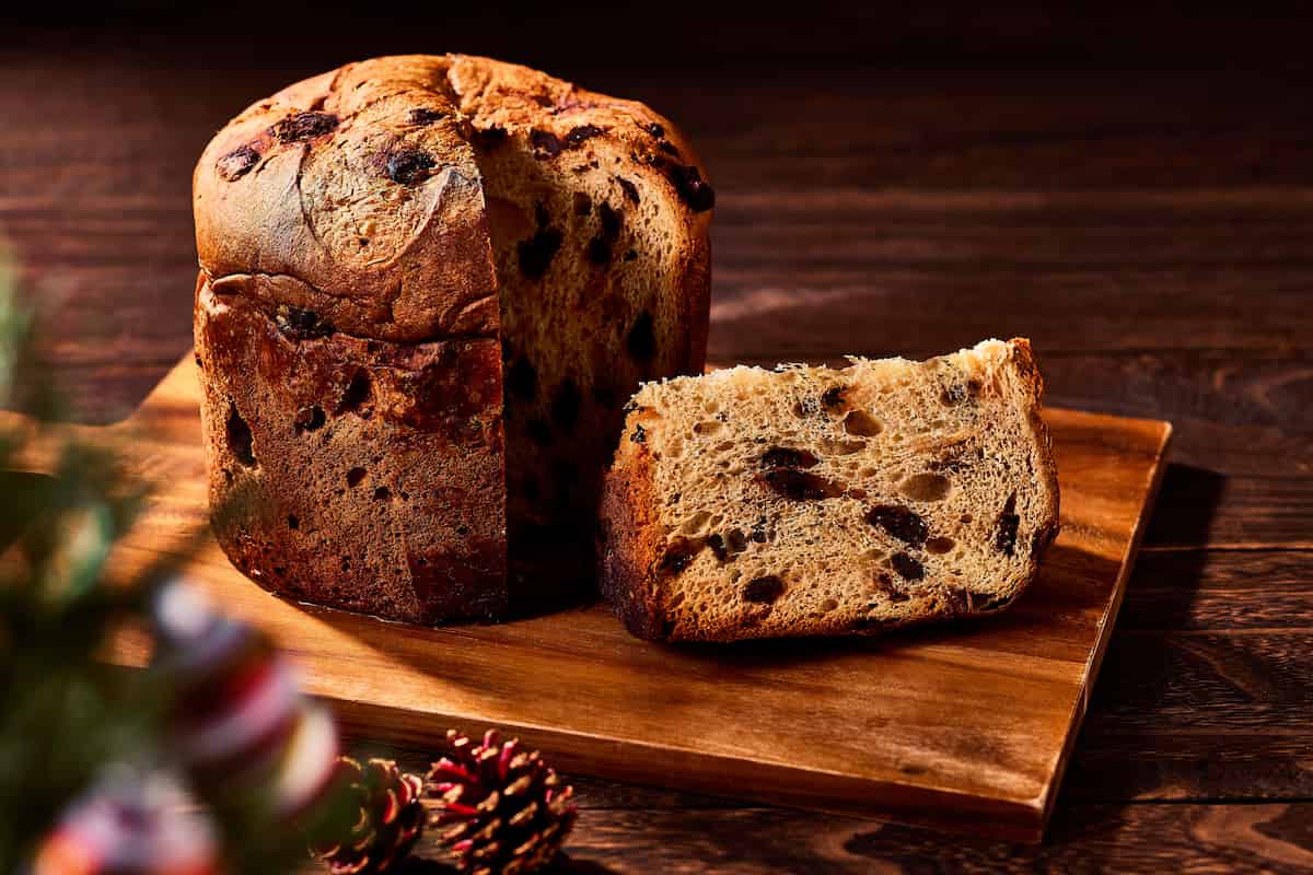 la verdadera historia del panettone habla de que era un pan hecho en Milán y el norte de Italia