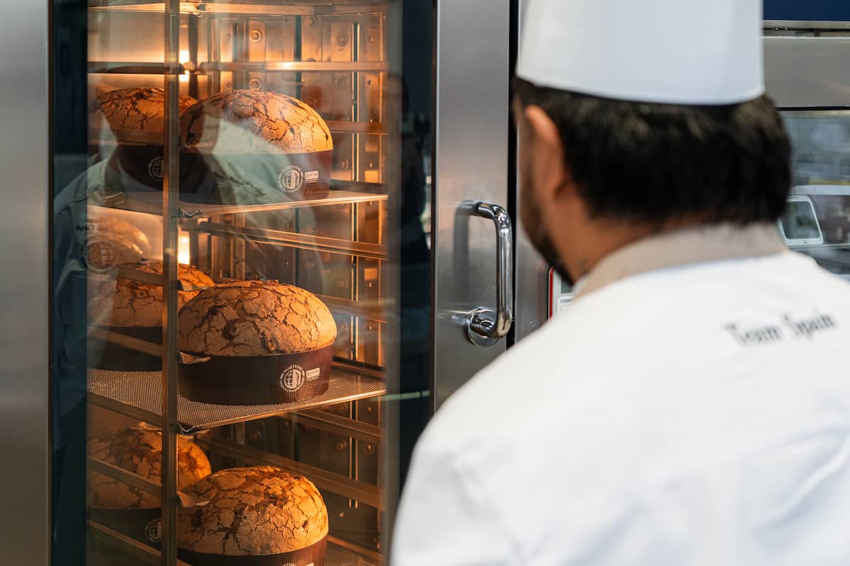 Tonatiuh Cortés panadero mexicano hace este pan como ninguno