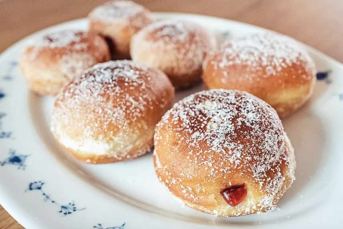 Los noruegos del norte celebran el día en que el sol vuelve tras la noche polar.