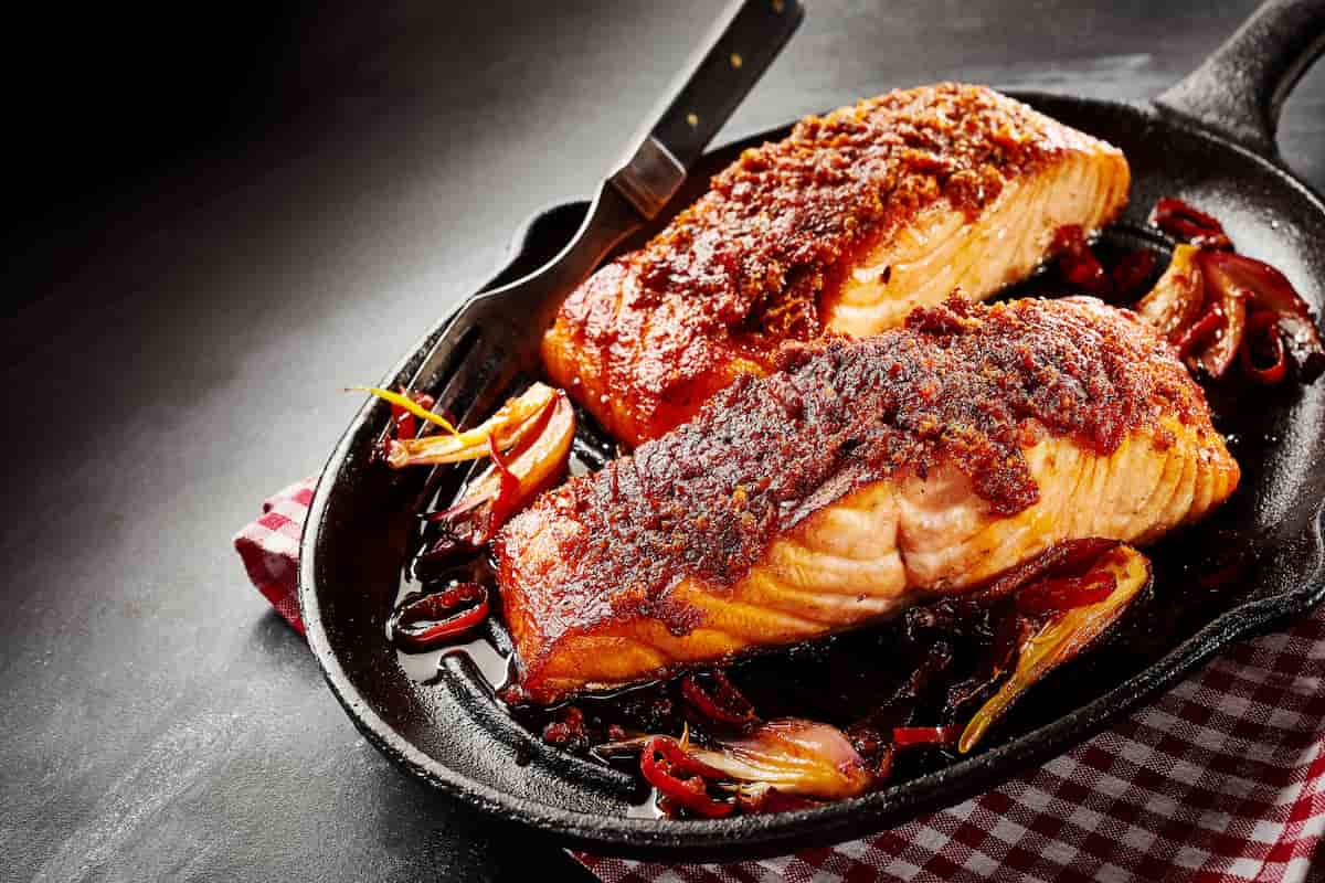cómo hacer pescado sin que se pegue en la plancha