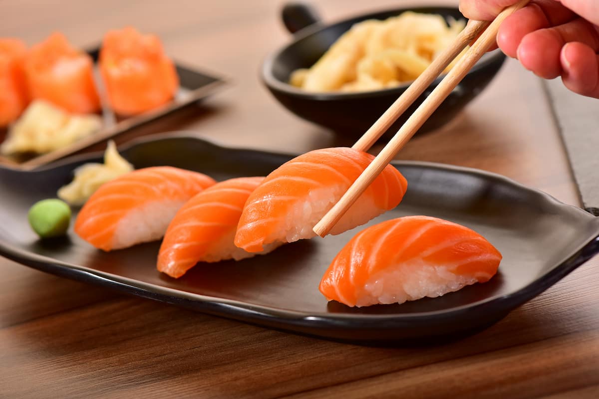 receta de nigiri de salmón para el 14 de febrero