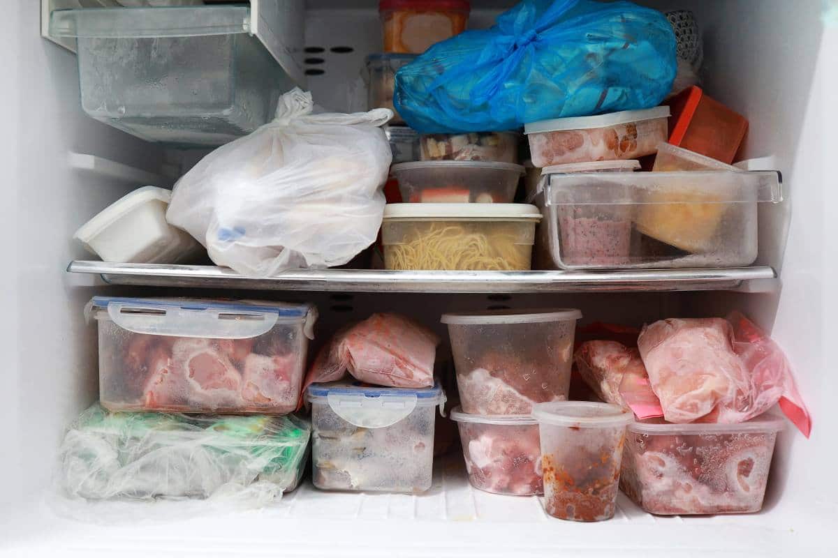 otro de los errores de higiene en la cocina es no acomodar bien el refrigerador