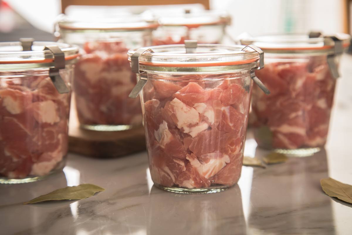 tarros con carne cruda