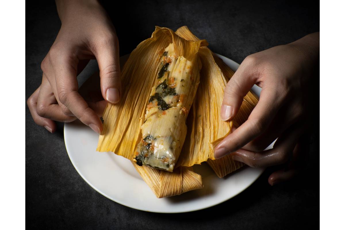 Tamal de acelga, una opción para esos días que no se come carne en Cuaresma