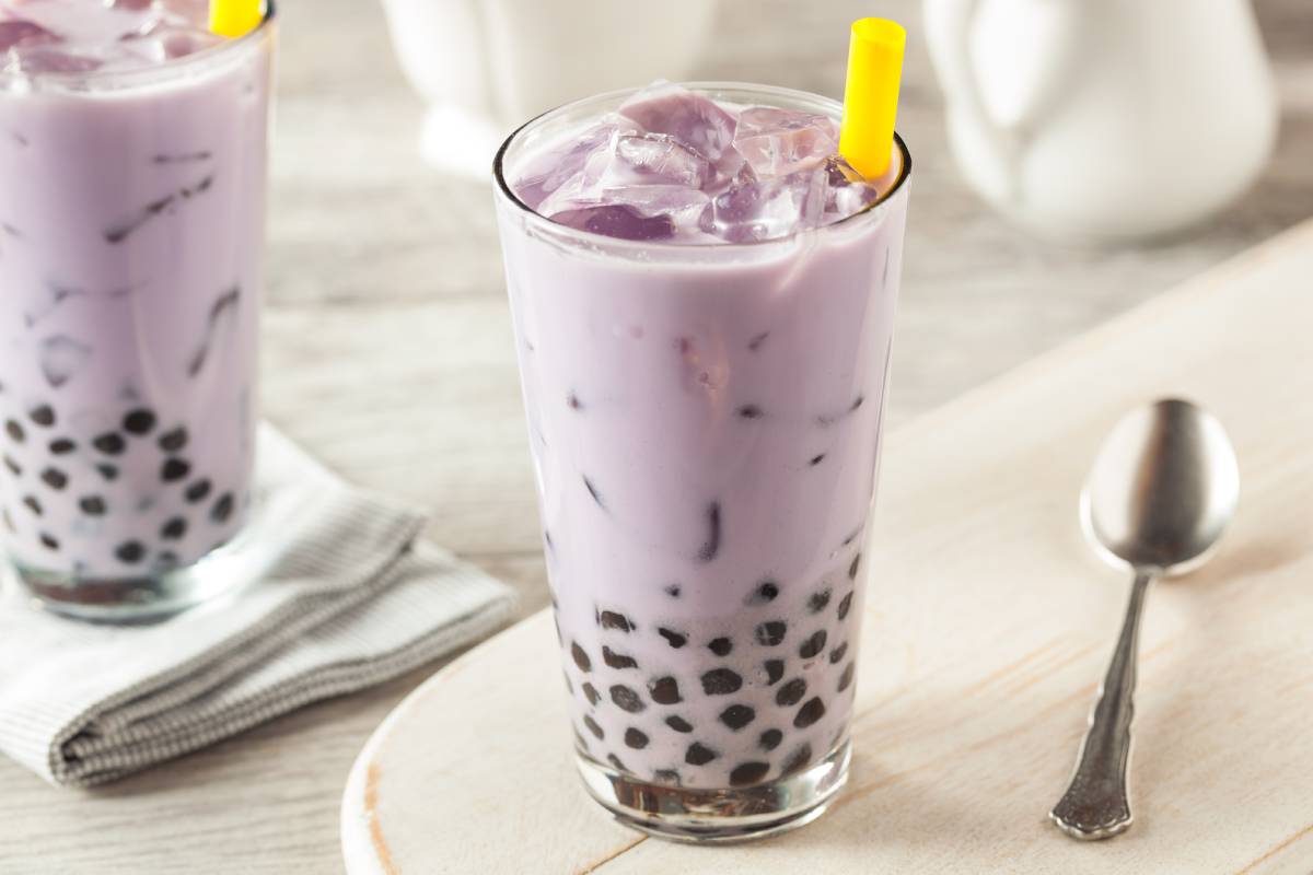 vaso de taro con bobas