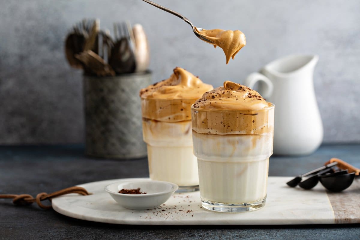 Preparación de café dalgona