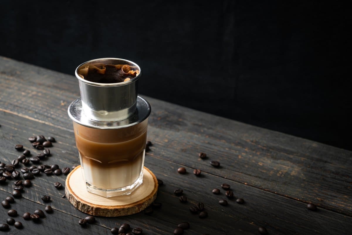 Taza de café vietnamita con filtro phin