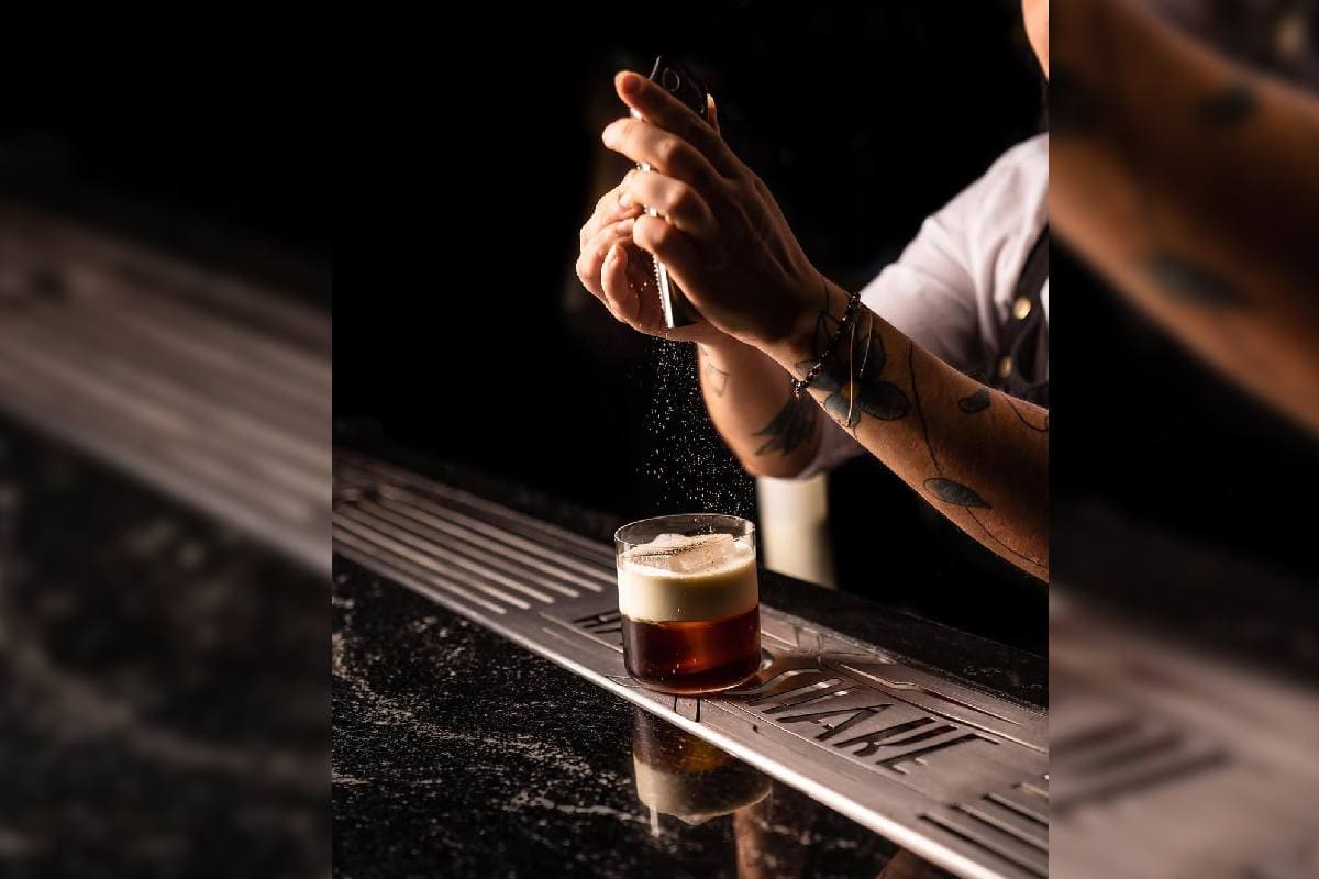 Handshake el mejor bar del 50 best bars 2025