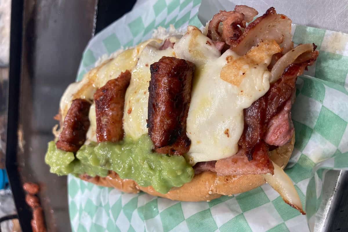 lugares para comer hot dogs en CDMX