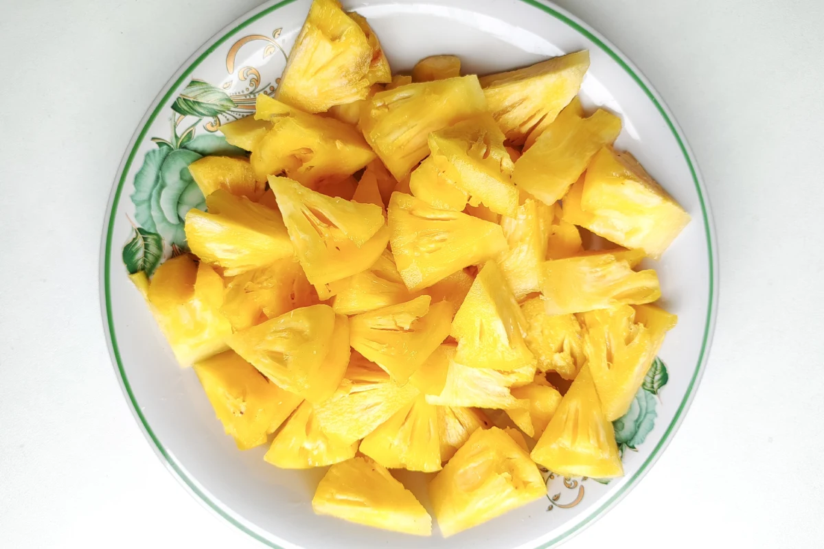 Quitar lo escaldado de la lengua por comer piña