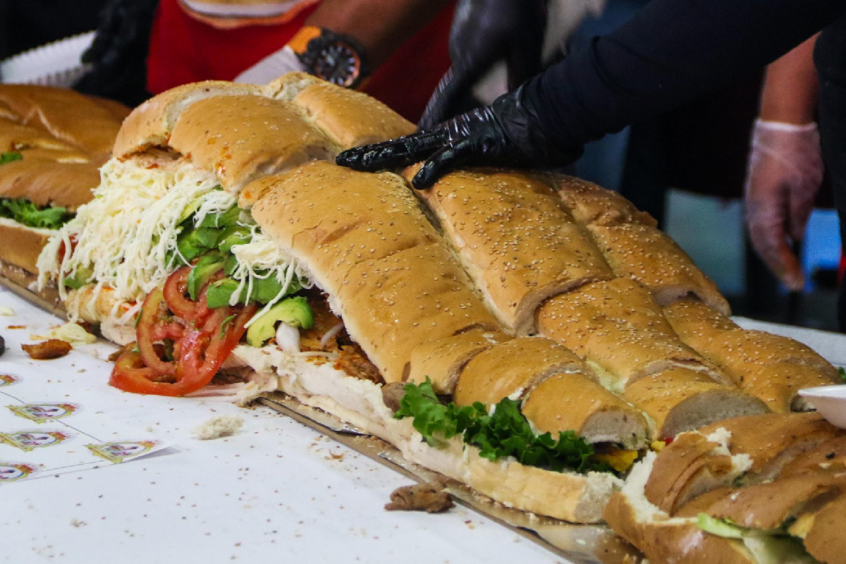 La intención es hacer una torta que mida 90 metros y pese más de una tonelada. / Cuartoscuro