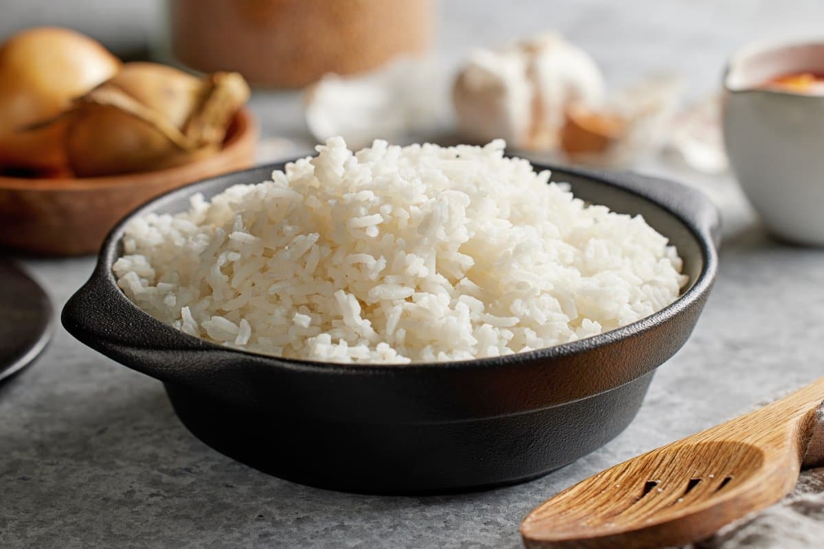 Cómo preparar arroz blanco al vapor y todos sus beneficios