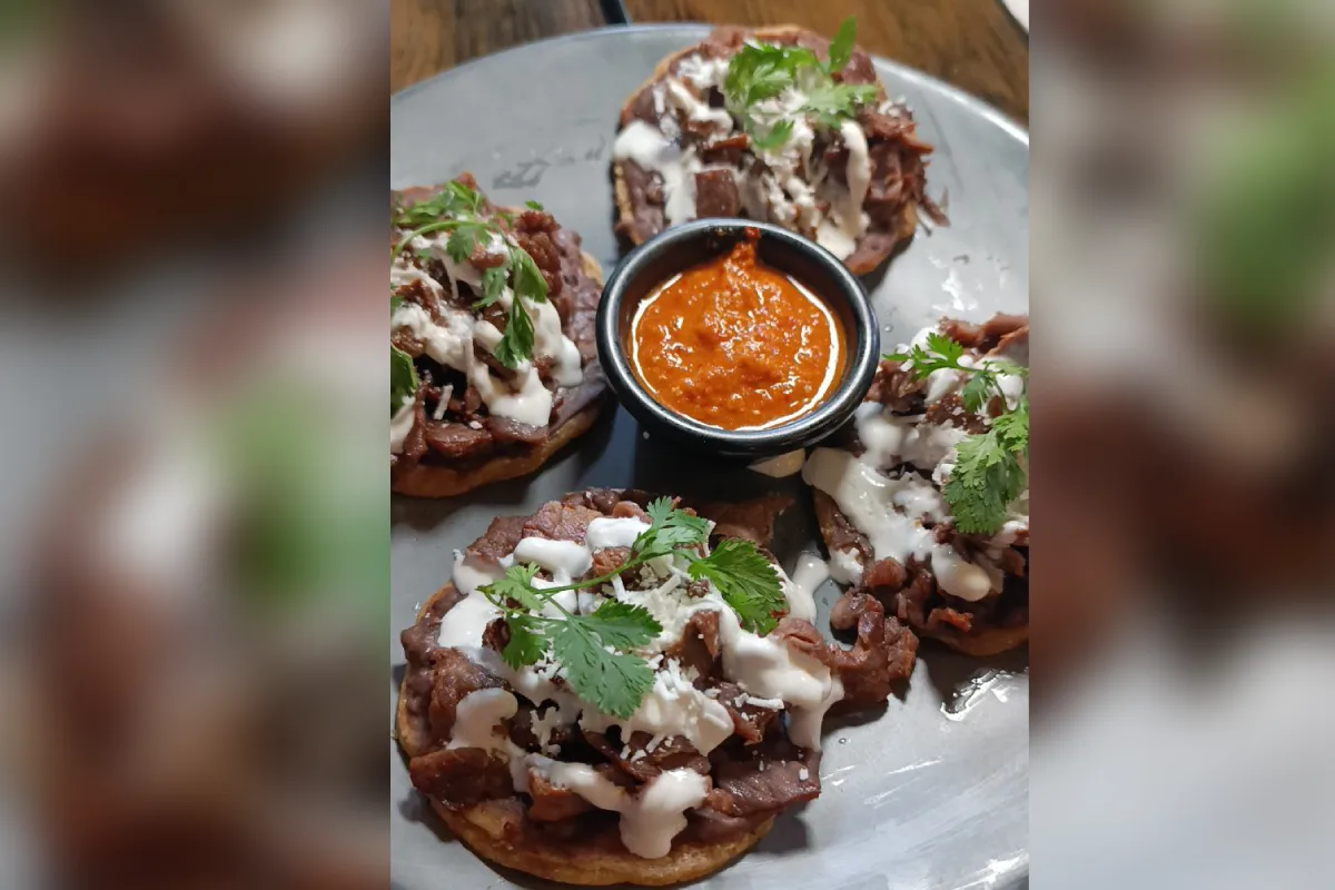 Picaditas de cecina