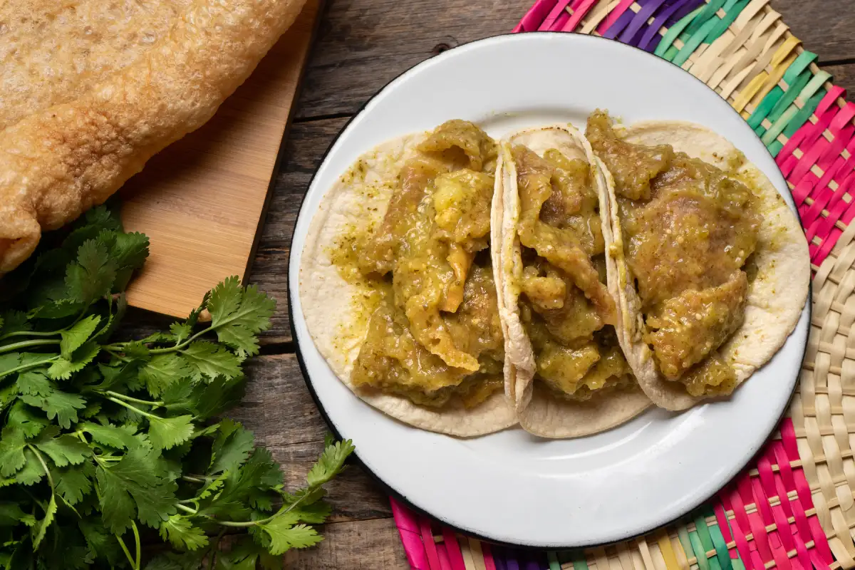 Chicharrón en salsa verde