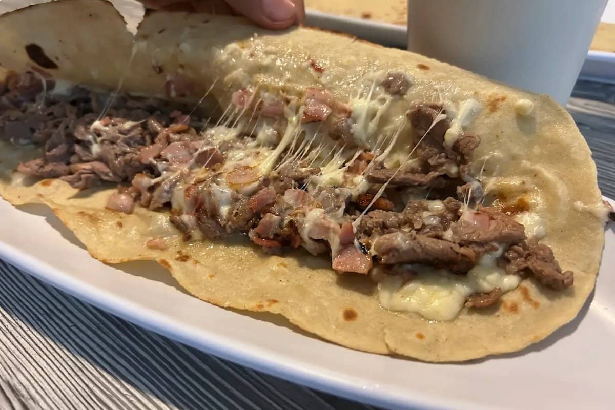 Machetes, quesadillas gigantes de CDMX