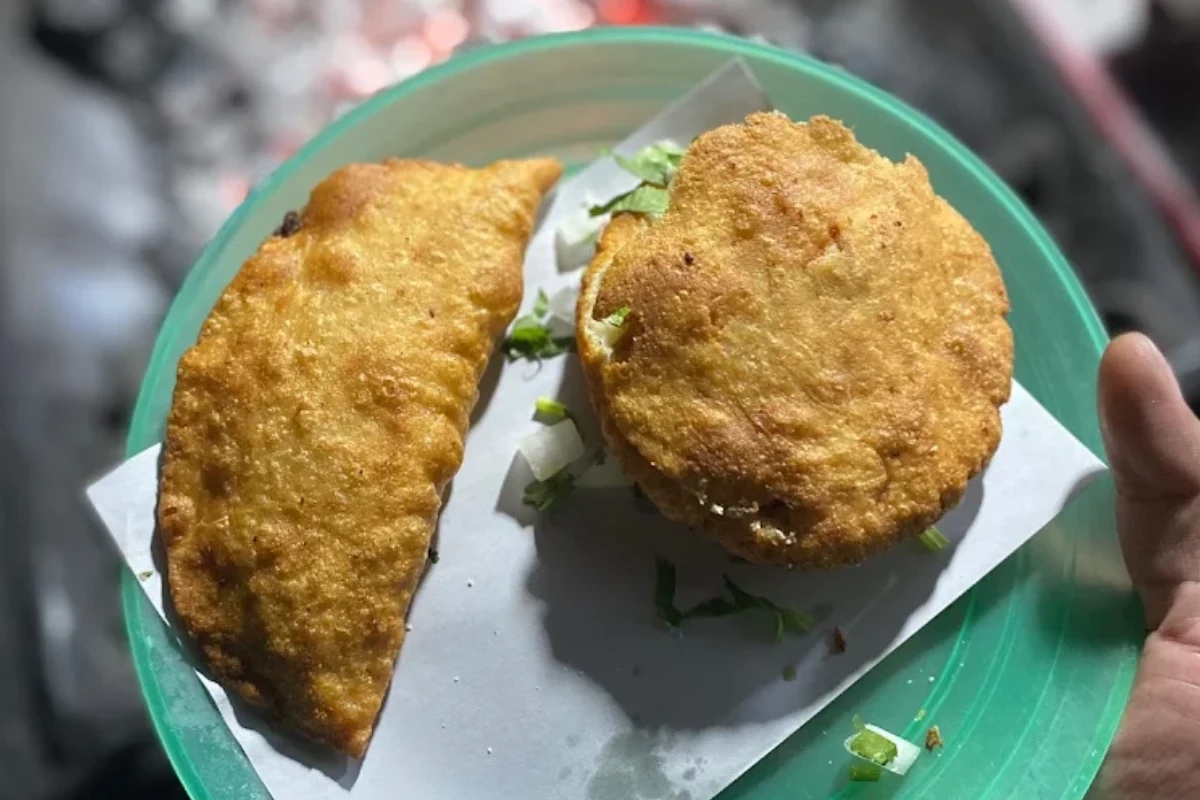 Quesadillas y gorditas fritas