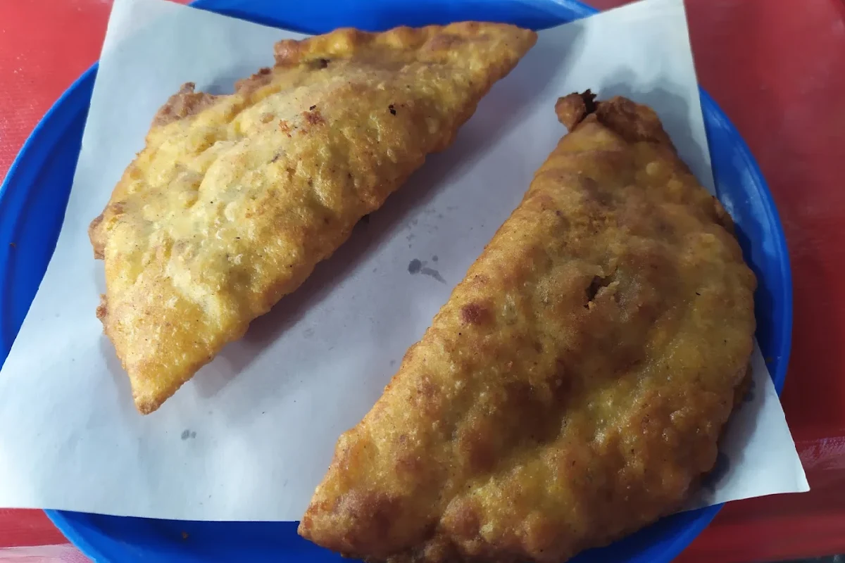 Quesadillas fritas de tinga