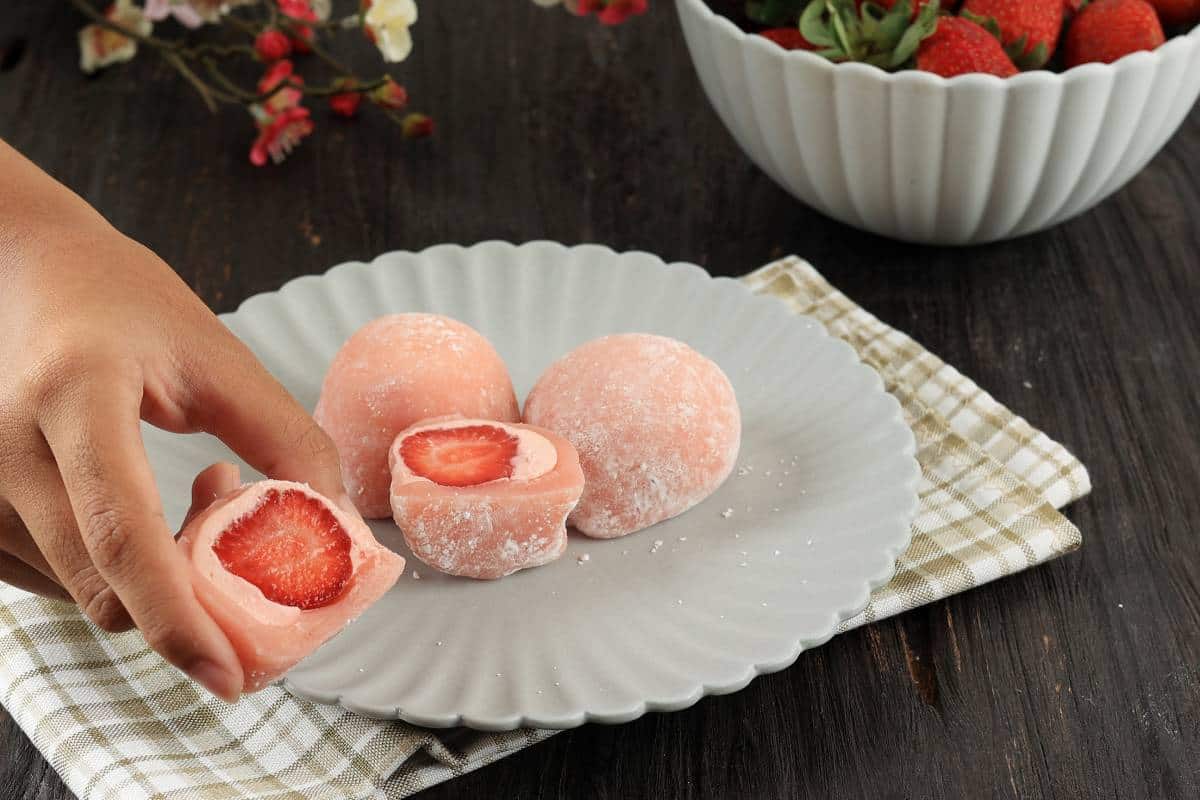 Mochi con relleno de fresa con yogur