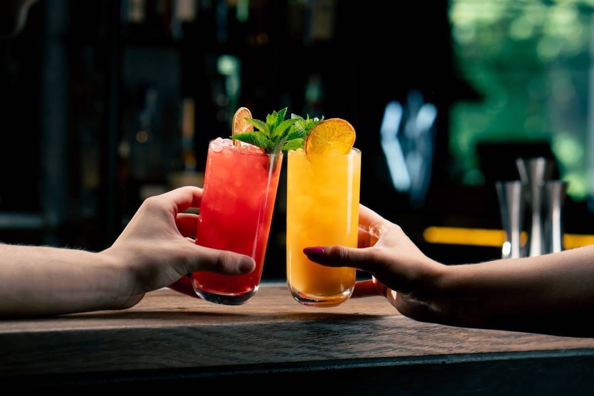 Mojitos de frutos rojos y de piña colada sin alcohol.