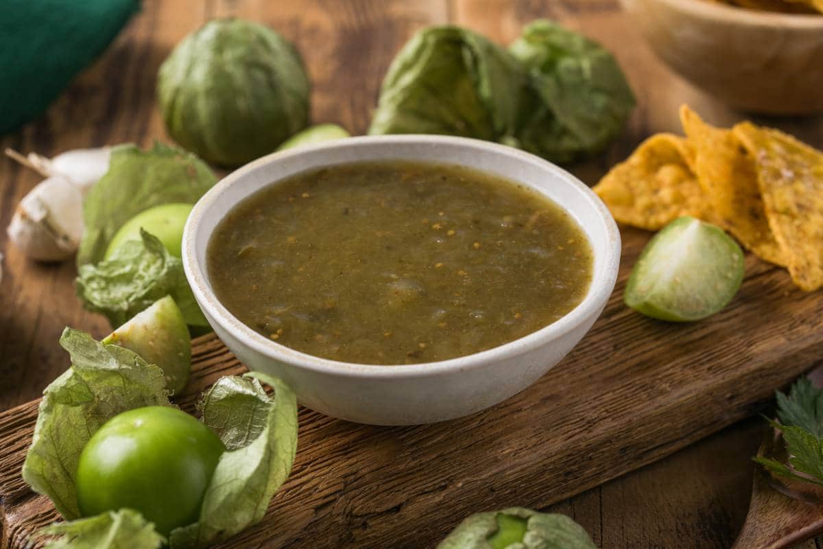 Salsa de tomatillo casera