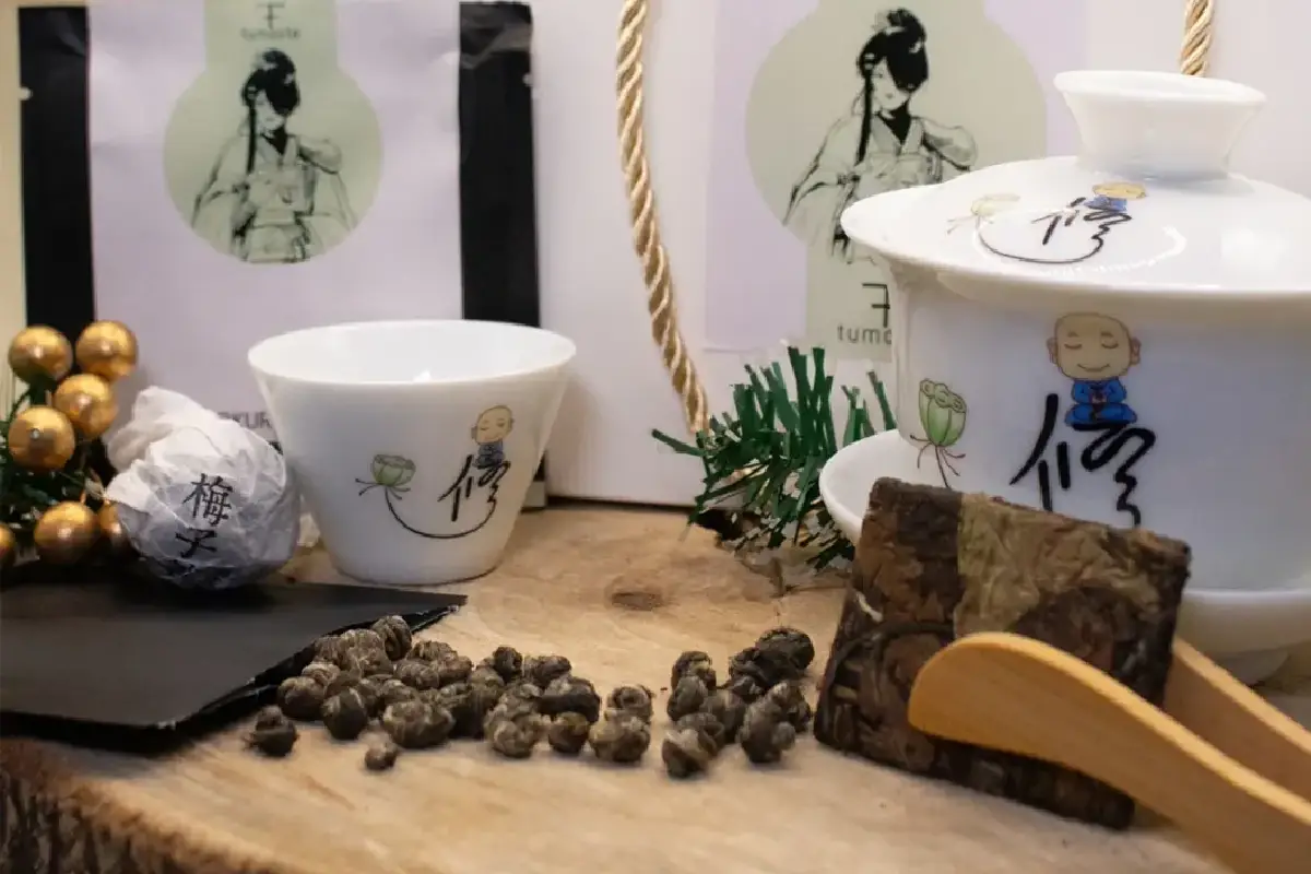 set de té con bloque de té y piezas de cerámica