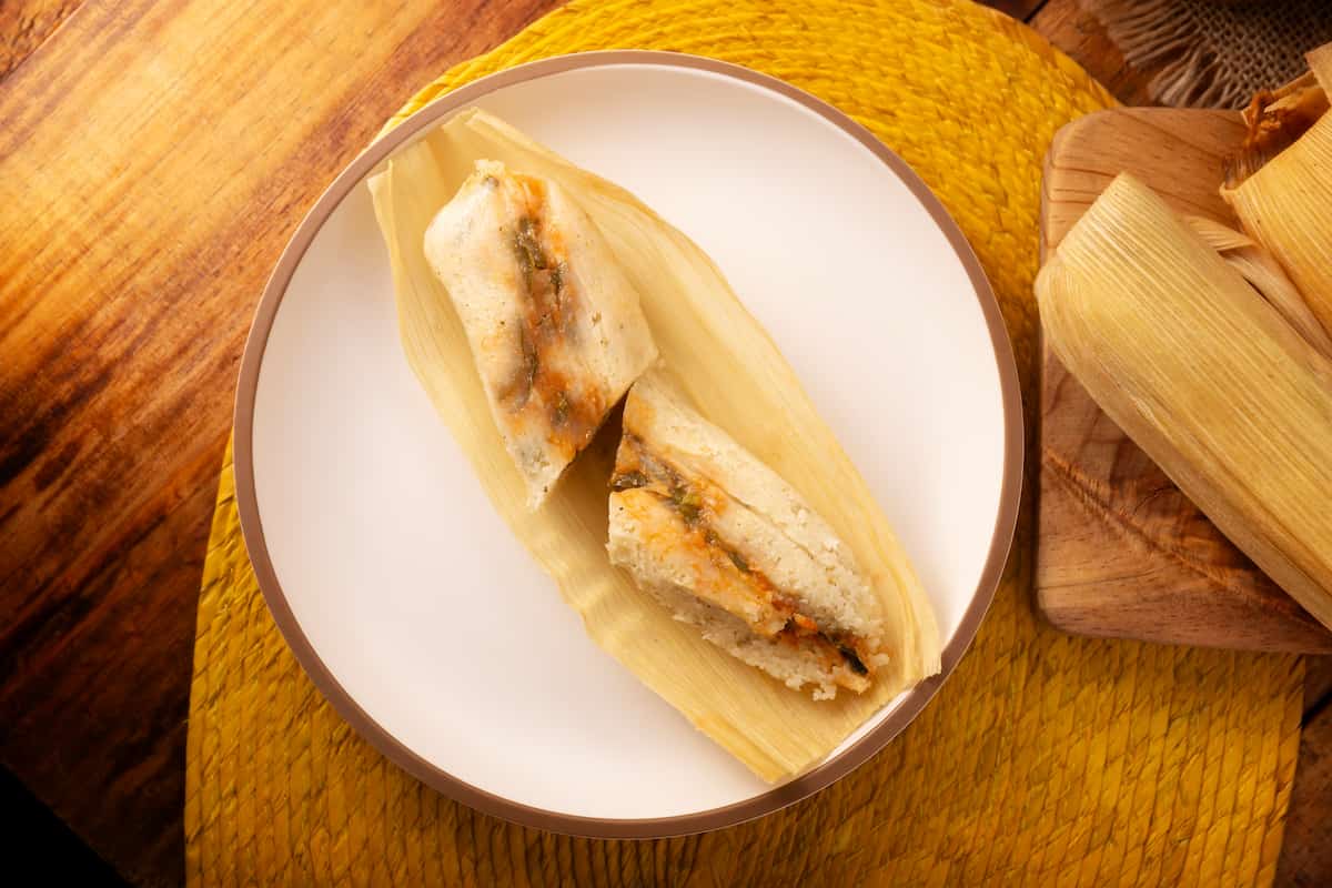 tamales con hoja de maíz en CDMX