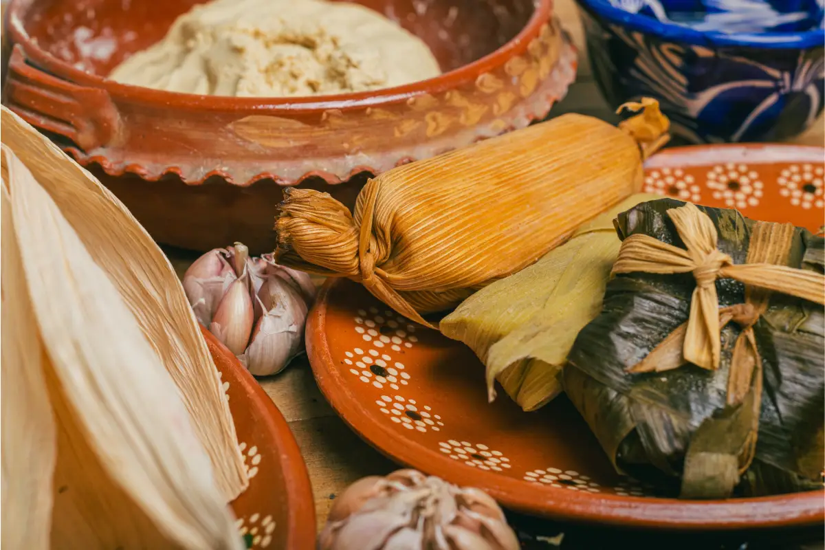 plato de tamales variados