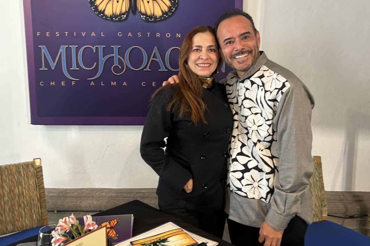 Chef Ricardo Zurita y Chef Alma Cervantes presentando el festival gastronómico Michoacán.
