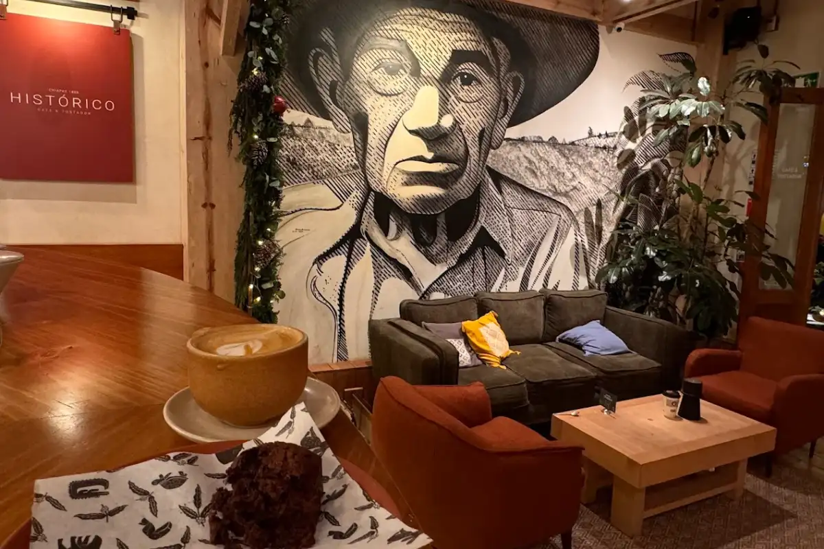 Interior de la cafetería Histórico en San Cristobal de las Casas